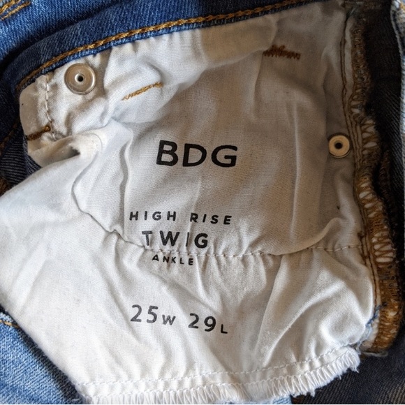 Urban Outfitters High Rise Twig Jeans - Picture 5 of 7